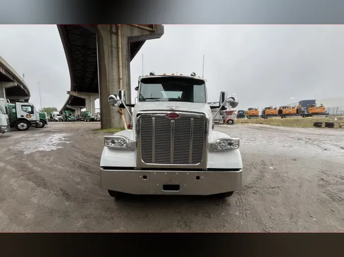 2023 Peterbilt 567