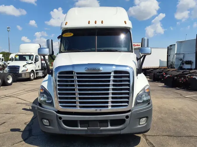 2019 FREIGHTLINER CASCADIA 125