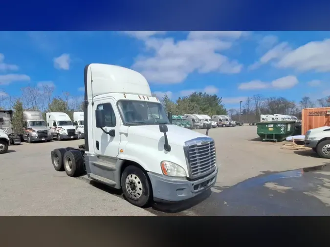 2019 Freightliner Cascadia 125b2e4cb1f2e9775fb291c9687279067ec