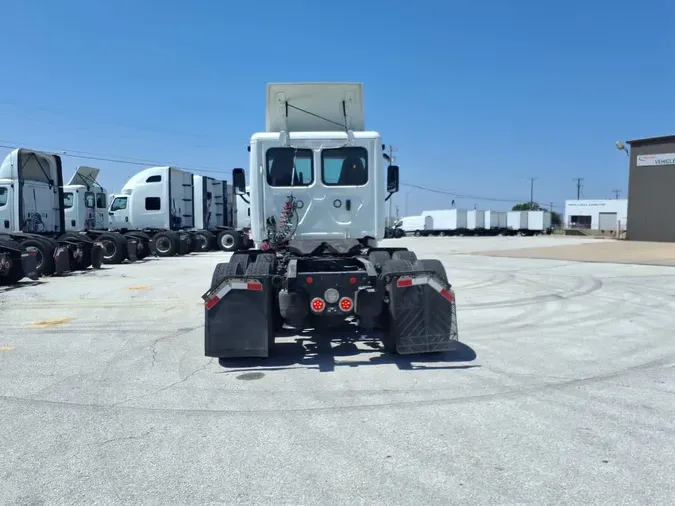 2019 FREIGHTLINER/MERCEDES CASCADIA 125b2e596c46ca5ea962a968332e463a54a
