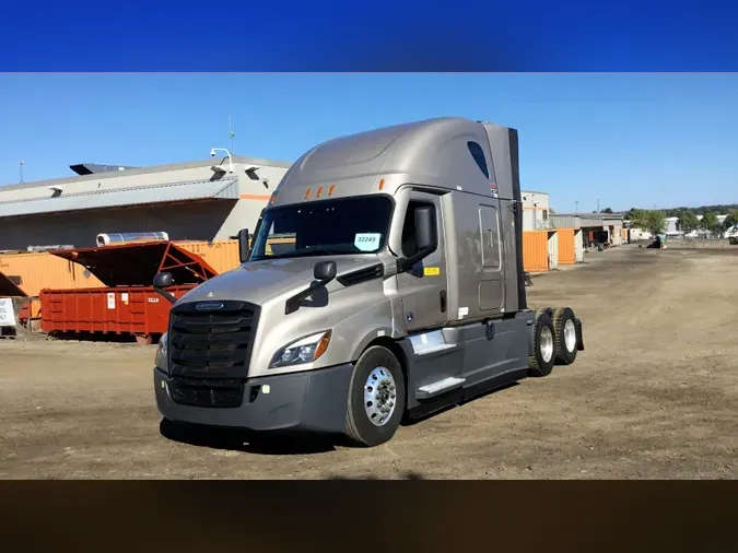 2024 Freightliner Cascadia 126