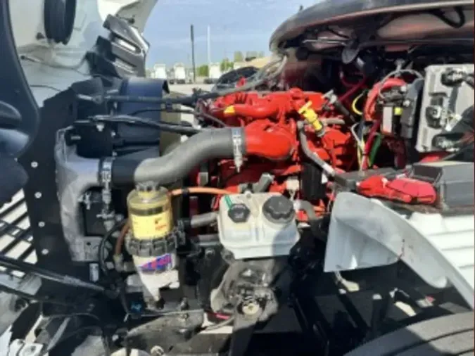 2019 FREIGHTLINER/MERCEDES M2 106