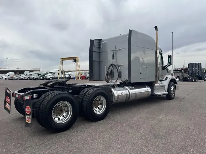 2021 Peterbilt 567
