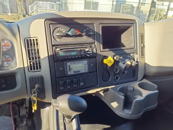2018 NAVISTAR INTERNATIONAL 4300