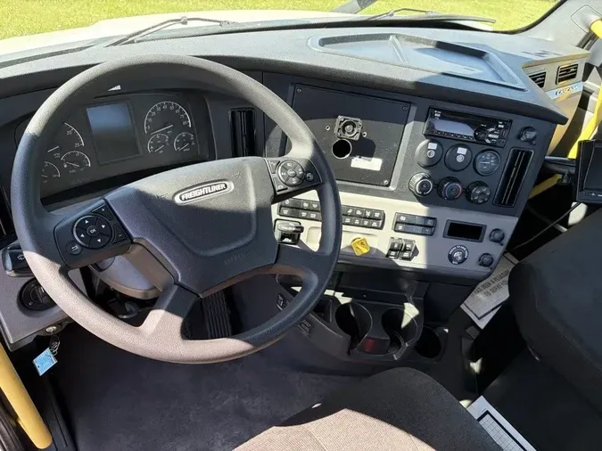 2022 Freightliner Cascadia®b2f4848f2b22bcbb51a836571e60305f