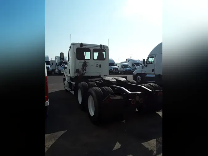 2019 FREIGHTLINER NEW CASCADIA PX12664
