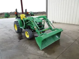2017 John Deere 3025E