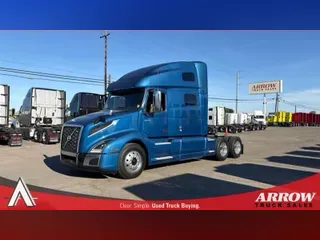 2023 VOLVO VNL760