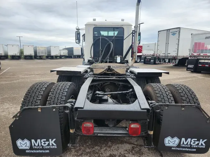 2020 MACK GR64BT