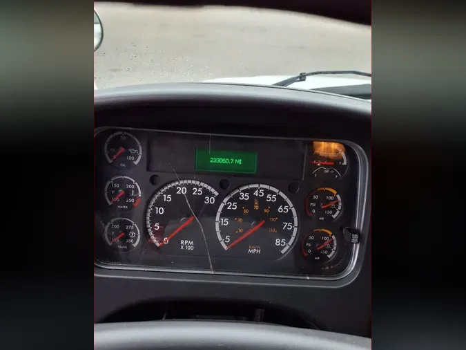 2018 FREIGHTLINER/MERCEDES M2 106