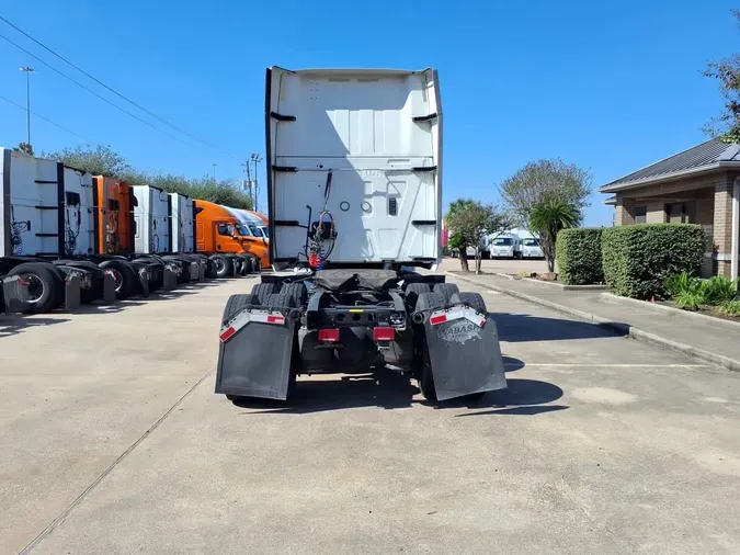 2019 NAVISTAR INTERNATIONAL LT625 SLPR CAB