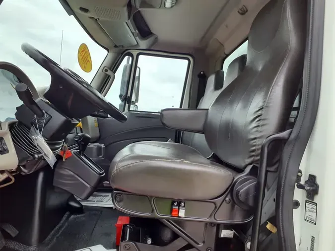 2018 NAVISTAR INTERNATIONAL 4300LP (4X2)