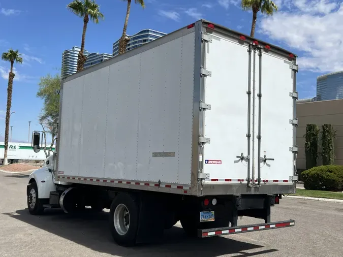 2018 PETERBILT 337