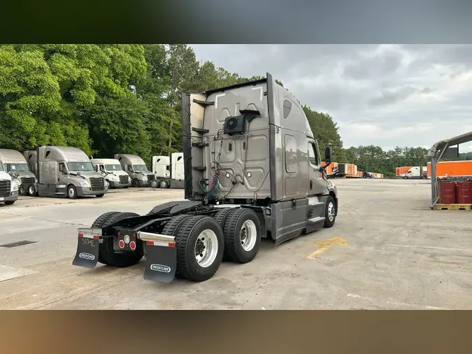 2022 Freightliner Cascadia