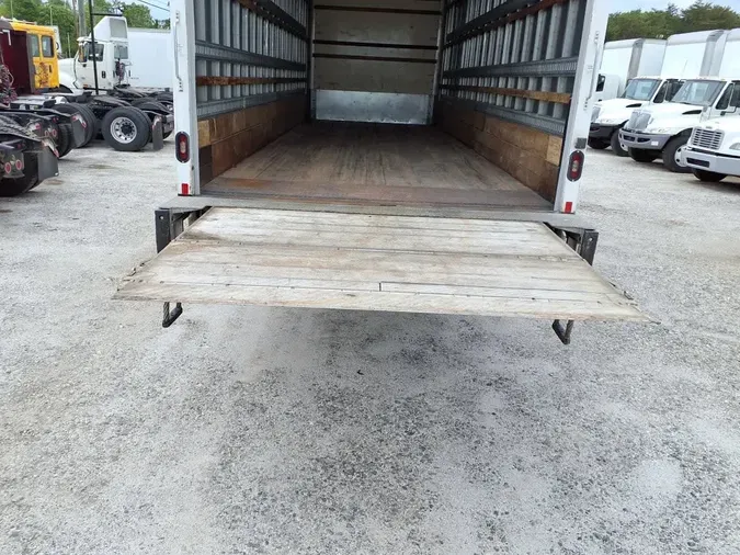 2019 FREIGHTLINER/MERCEDES M2 106