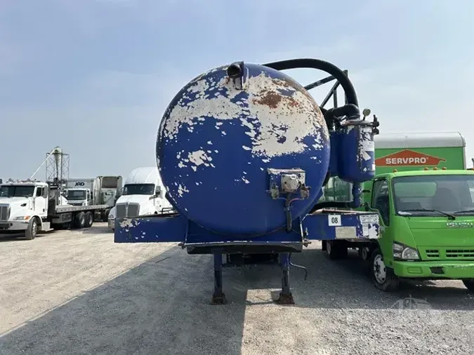 2015 TROXELL 5460 GALLON TANK