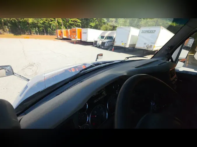 2021 Peterbilt 579b30c877bb02105d1160918277f882649