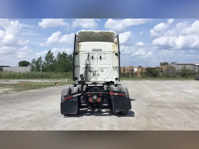 2020 Freightliner Cascadia 126