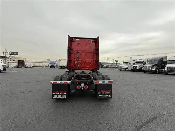 2021 FREIGHTLINER CASCADIA