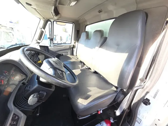 2019 NAVISTAR INTERNATIONAL 4300 SBA