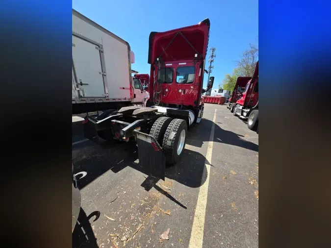 2019 FREIGHTLINER/MERCEDES CASCADIA 125