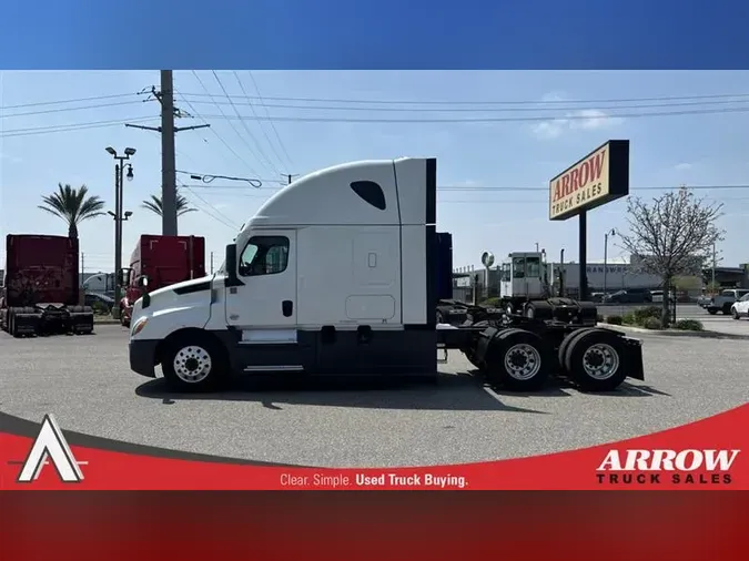 2020 FREIGHTLINER CA126