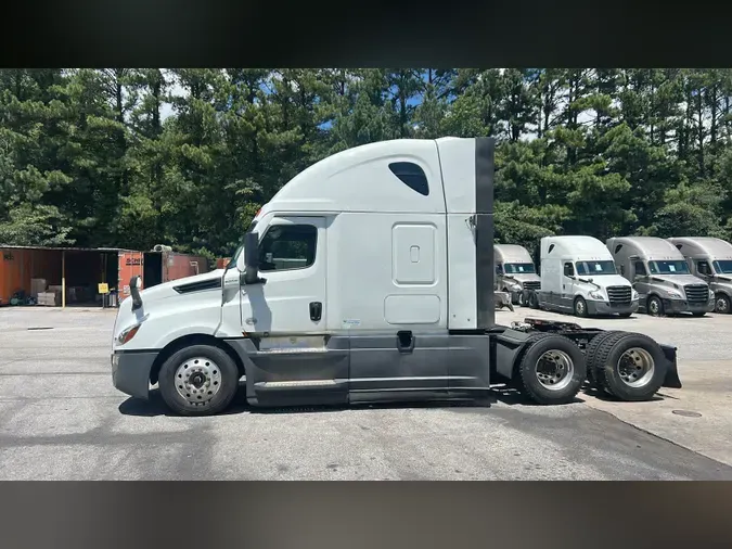 2022 Freightliner Cascadia 126