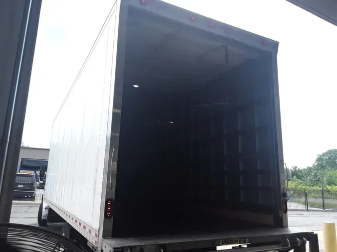 2019 FREIGHTLINER M2 106