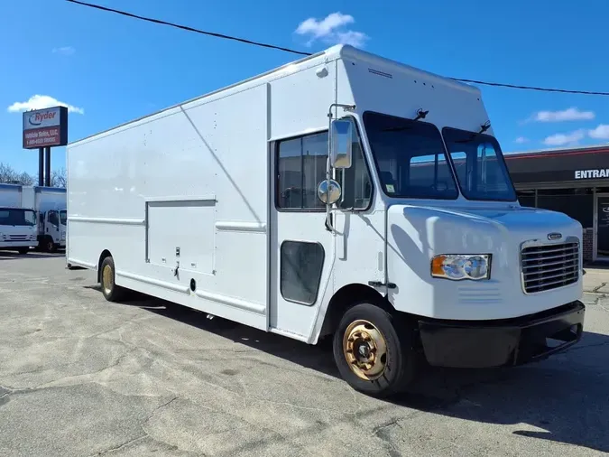 2016 FRTLR CUSTOM CHASSIS CORP MT55