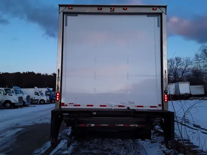 2018 FREIGHTLINER/MERCEDES M2 106