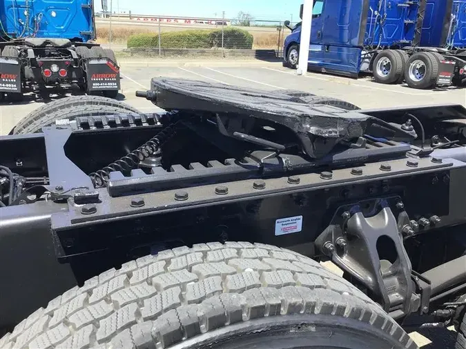 2022 KENWORTH T680