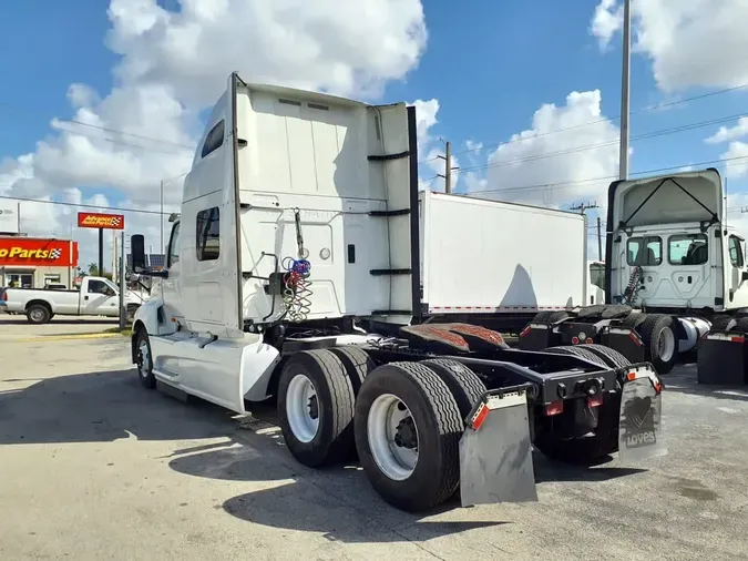 2020 NAVISTAR INTERNATIONAL LT625 SLPR CAB