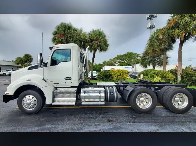 2015 Kenworth T880