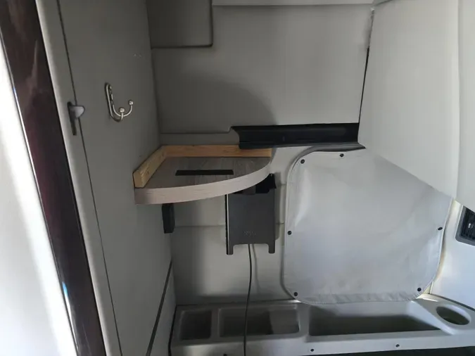 2020 Peterbilt 579b324390985bd03a006f49b768f5d24a5