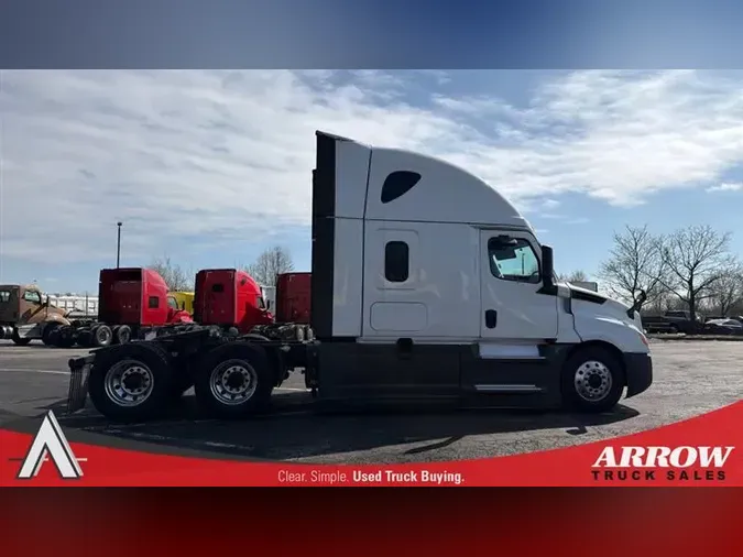 2022 FREIGHTLINER CA126