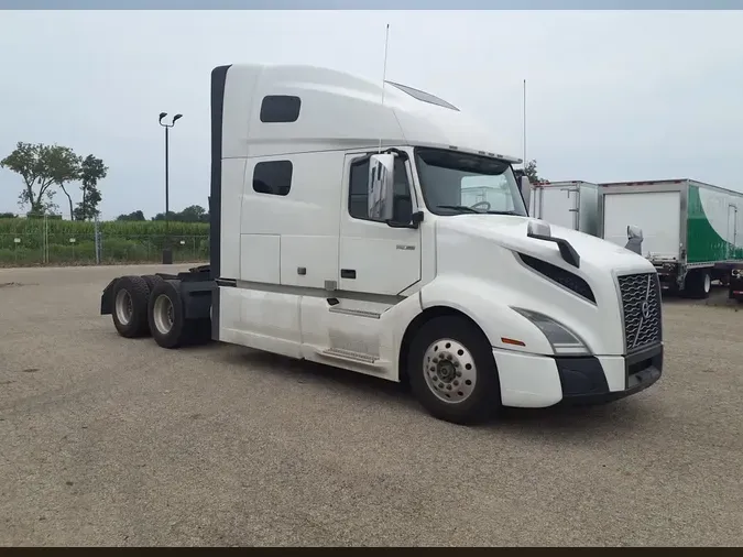 2020 VOLVO VNL64T-300