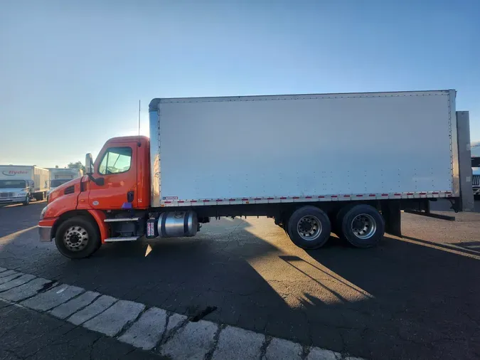 2018 FREIGHTLINER/MERCEDES CASCADIA 113