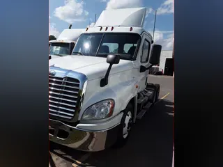 2016 Freightliner CASCADIA 125