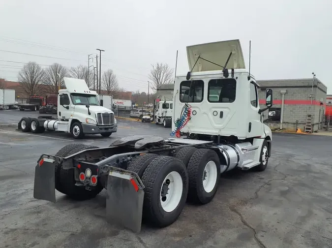 2020 FREIGHTLINER/MERCEDES NEW CASCADIA PX12664