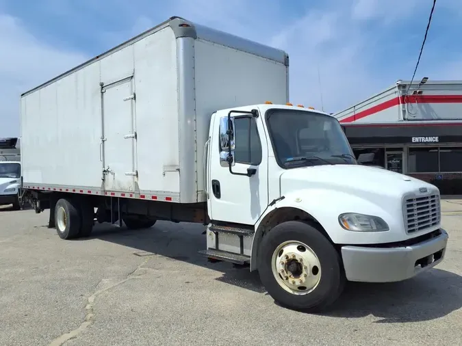 2018 FREIGHTLINER M2 106