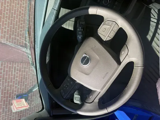 2026 VOLVO TRUCK VNL64TV04