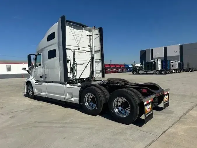 2024 Volvo VNL64T760