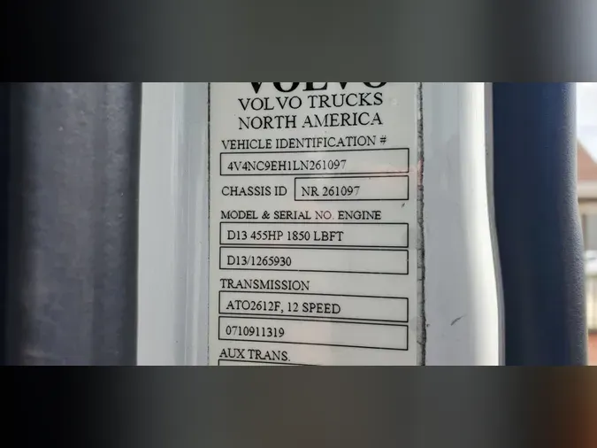 2020 Volvo VNL64T760b3348085e19cea3eed2d0db4796c4adb