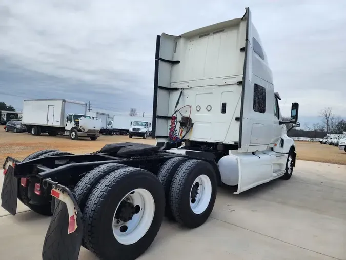 2020 NAVISTAR INTERNATIONAL LT625 SLPR CAB