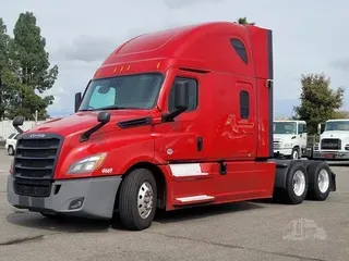 2020 FREIGHTLINER CASCADIA 126