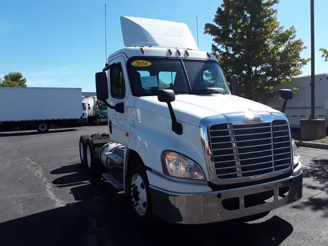 2016 FREIGHTLINER/MERCEDES CASCADIA 125