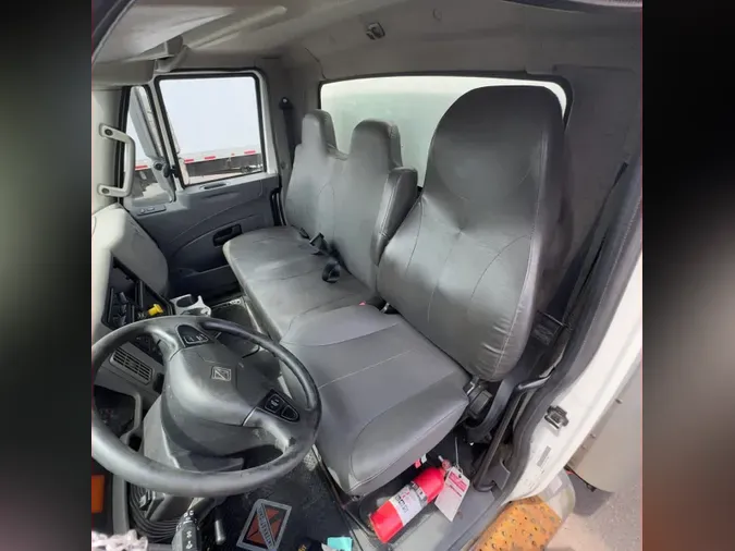 2018 NAVISTAR INTERNATIONAL 4300 LP