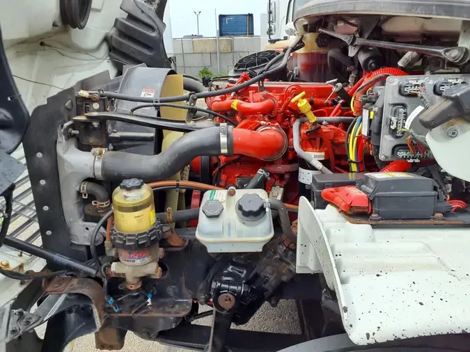 2019 FREIGHTLINER/MERCEDES M2 106