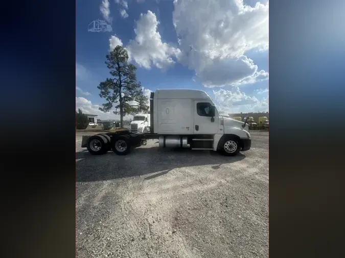 2017 FREIGHTLINER CASCADIA 125