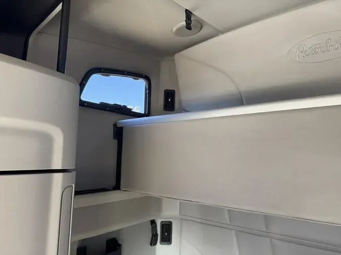 2021 Peterbilt 579